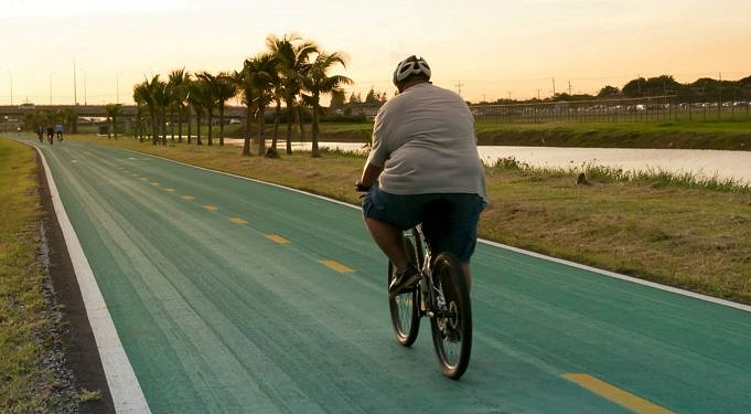Ropa De Hombre Con Estilo Para Su Viaje En Bicicleta